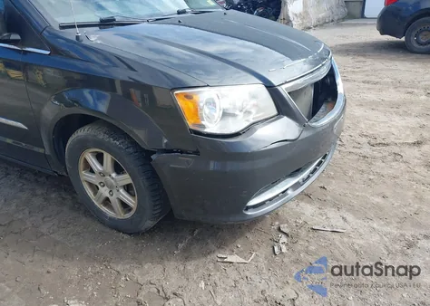 2011 Chrysler Town & Country Touring из США, поврежденный, VIN 2A4RR5DG2BR780393